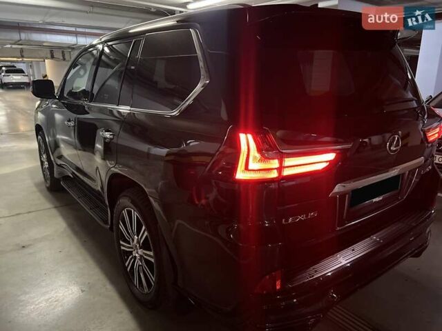 Лексус ЛХ 2019 в Киеве на Automoto.ua Черный Лексус ЛХ, объемом двигателя 5.66 л и пробегом 180 тыс. км за 72000 $, фото 5 на Automoto.ua