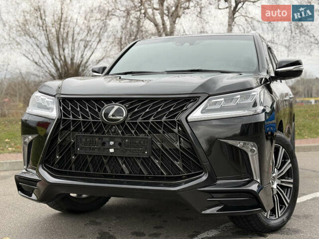 Черный Лексус ЛХ, объемом двигателя 5.66 л и пробегом 55 тыс. км за 81900 $, фото 7 на Automoto.ua