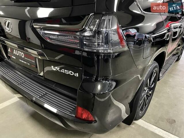 Чорний Лексус ЛХ, об'ємом двигуна 4.46 л та пробігом 85 тис. км за 82700 $, фото 72 на Automoto.ua