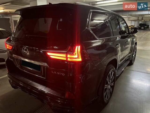 Лексус ЛХ 2019 в Киеве на Automoto.ua Черный Лексус ЛХ, объемом двигателя 5.66 л и пробегом 180 тыс. км за 72000 $, фото 6 на Automoto.ua