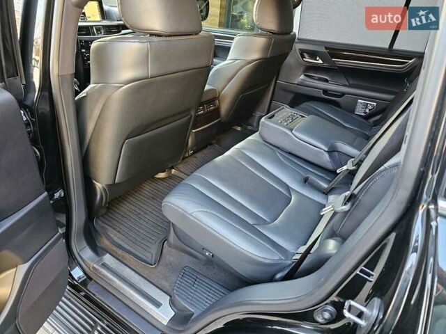 Черный Лексус ЛХ, объемом двигателя 4.46 л и пробегом 148 тыс. км за 71999 $, фото 55 на Automoto.ua