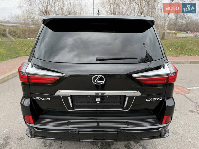 Черный Лексус ЛХ, объемом двигателя 5.66 л и пробегом 55 тыс. км за 81900 $, фото 25 на Automoto.ua