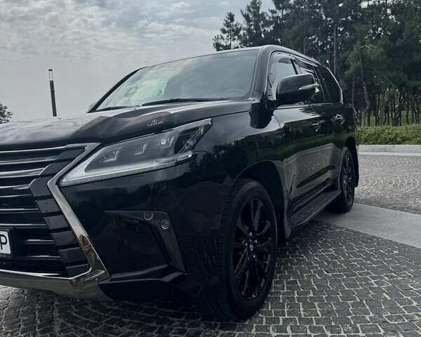 Чорний Лексус ЛХ, об'ємом двигуна 4.46 л та пробігом 134 тис. км за 78599 $, фото 8 на Automoto.ua