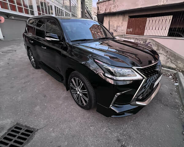 Черный Лексус ЛХ, объемом двигателя 5.66 л и пробегом 127 тыс. км за 76000 $, фото 14 на Automoto.ua