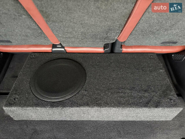 Черный Лексус ЛХ, объемом двигателя 4.46 л и пробегом 112 тыс. км за 82600 $, фото 41 на Automoto.ua