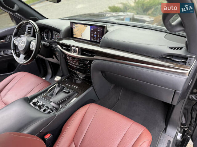 Черный Лексус ЛХ, объемом двигателя 4.46 л и пробегом 208 тыс. км за 70000 $, фото 77 на Automoto.ua