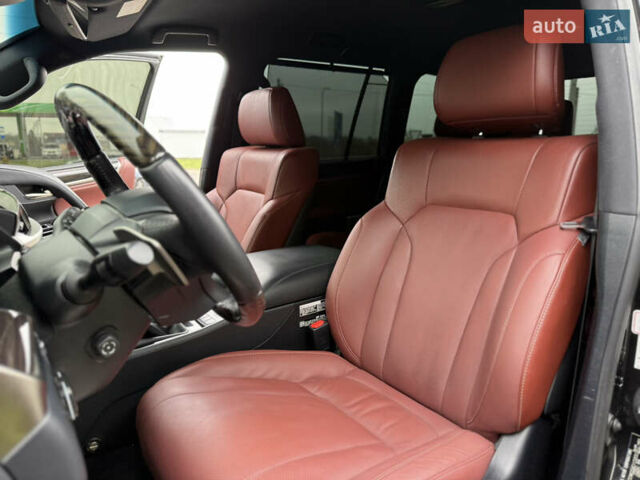 Черный Лексус ЛХ, объемом двигателя 4.46 л и пробегом 208 тыс. км за 70000 $, фото 33 на Automoto.ua