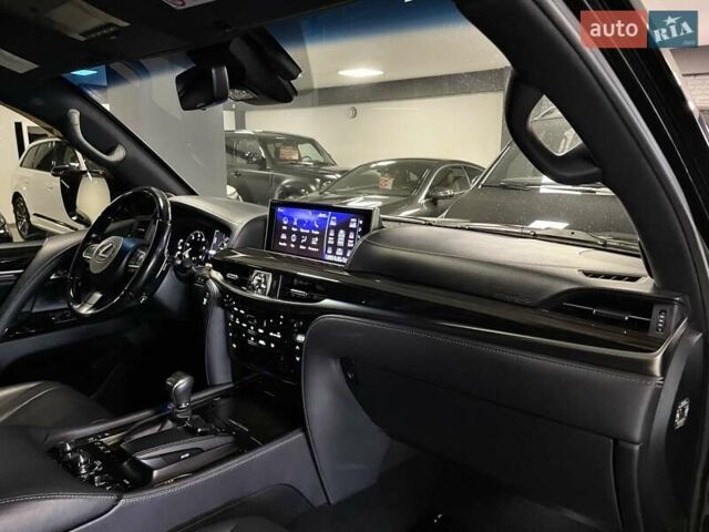 Чорний Лексус ЛХ, об'ємом двигуна 4.46 л та пробігом 156 тис. км за 73700 $, фото 44 на Automoto.ua