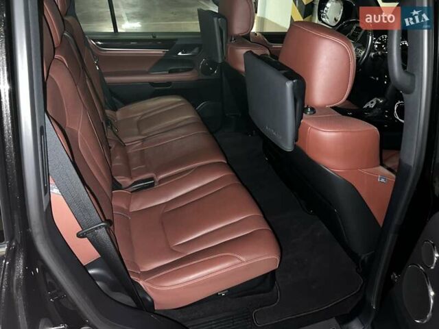 Лексус ЛХ 2019 в Киеве на Automoto.ua Черный Лексус ЛХ, объемом двигателя 5.66 л и пробегом 180 тыс. км за 72000 $, фото 28 на Automoto.ua