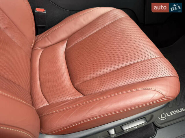 Чорний Лексус ЛХ, об'ємом двигуна 4.46 л та пробігом 147 тис. км за 69900 $, фото 51 на Automoto.ua