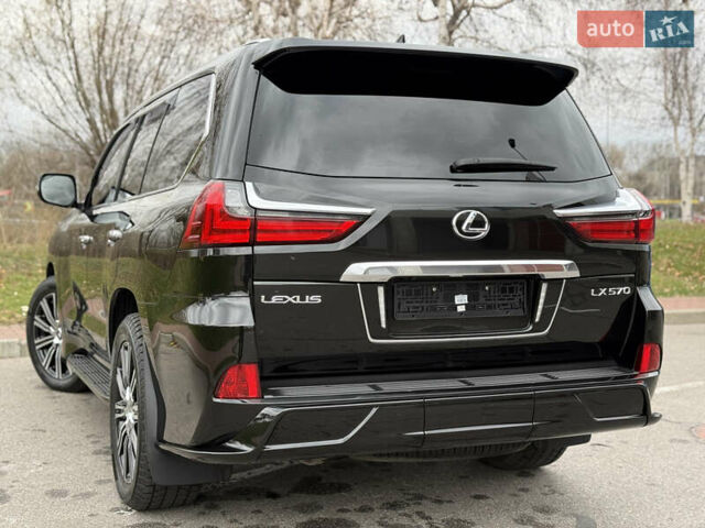 Черный Лексус ЛХ, объемом двигателя 5.66 л и пробегом 55 тыс. км за 81900 $, фото 28 на Automoto.ua