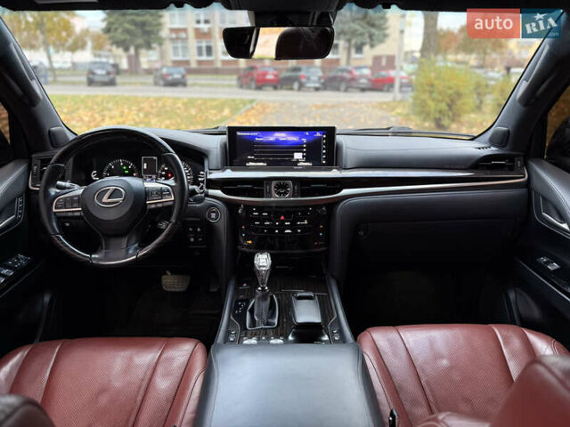 Черный Лексус ЛХ, объемом двигателя 4.46 л и пробегом 112 тыс. км за 82600 $, фото 28 на Automoto.ua