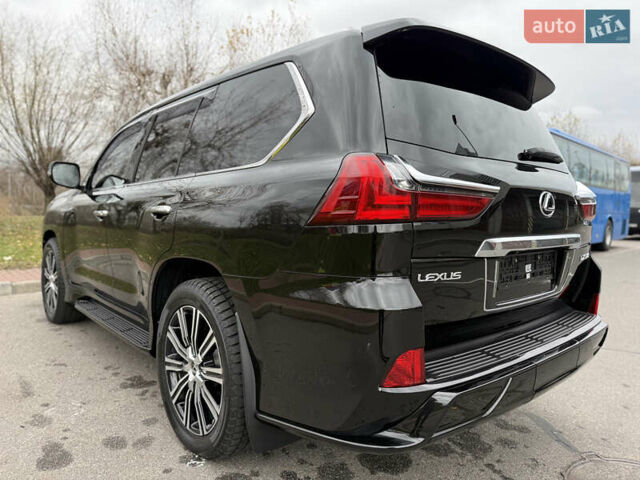 Черный Лексус ЛХ, объемом двигателя 5.66 л и пробегом 55 тыс. км за 81900 $, фото 26 на Automoto.ua