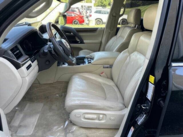 Лексус ЛХ 2019 у Кривому Розі на Automoto.ua Чорний Лексус ЛХ, об'ємом двигуна 5.7 л та пробігом 44 тис. км за 15600 $, фото 7 на Automoto.ua