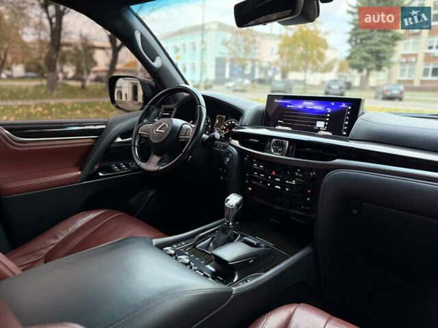 Черный Лексус ЛХ, объемом двигателя 4.46 л и пробегом 112 тыс. км за 82600 $, фото 47 на Automoto.ua