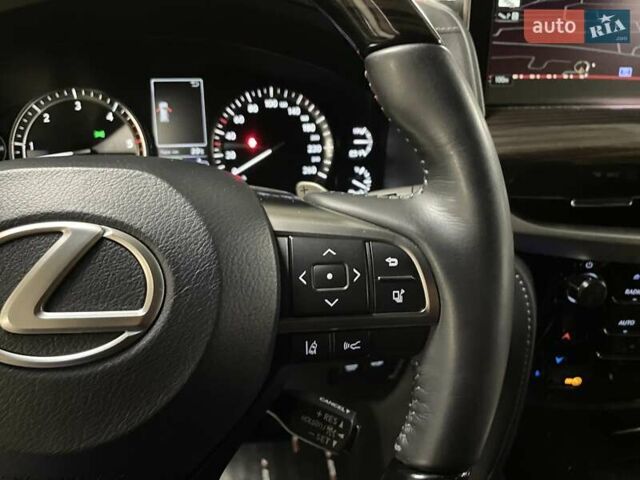 Чорний Лексус ЛХ, об'ємом двигуна 4.46 л та пробігом 85 тис. км за 82700 $, фото 48 на Automoto.ua