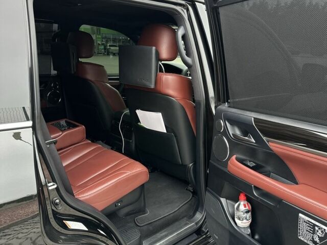 Черный Лексус ЛХ, объемом двигателя 5.7 л и пробегом 1 тыс. км за 72000 $, фото 2 на Automoto.ua