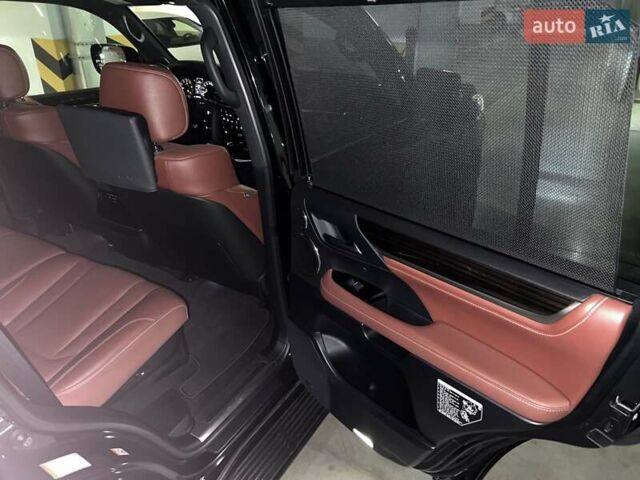 Лексус ЛХ 2019 в Киеве на Automoto.ua Черный Лексус ЛХ, объемом двигателя 5.66 л и пробегом 180 тыс. км за 72000 $, фото 30 на Automoto.ua