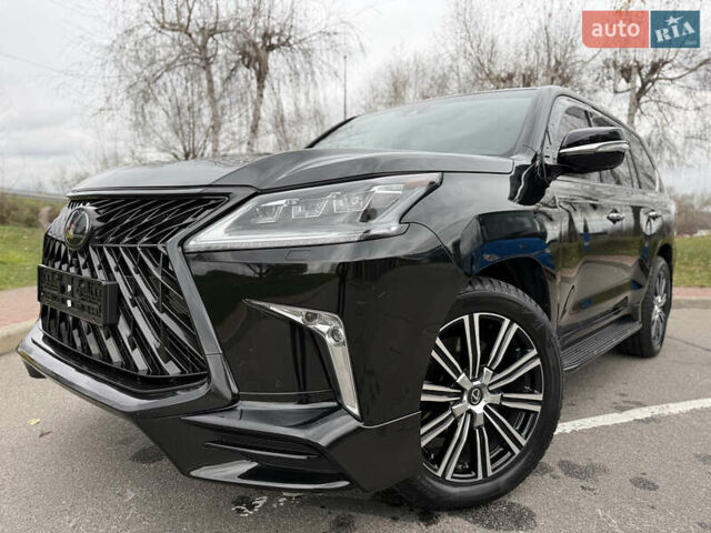 Черный Лексус ЛХ, объемом двигателя 5.66 л и пробегом 55 тыс. км за 81900 $, фото 10 на Automoto.ua