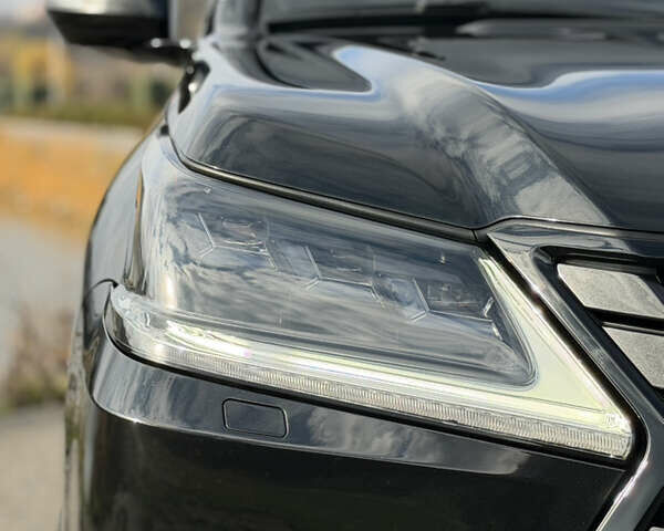 Чорний Лексус ЛХ, об'ємом двигуна 4.46 л та пробігом 74 тис. км за 84300 $, фото 9 на Automoto.ua