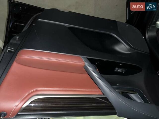 Лексус ЛХ 2019 в Киеве на Automoto.ua Черный Лексус ЛХ, объемом двигателя 5.66 л и пробегом 180 тыс. км за 72000 $, фото 32 на Automoto.ua