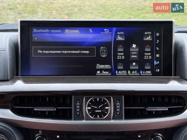 Черный Лексус ЛХ, объемом двигателя 5.66 л и пробегом 55 тыс. км за 81900 $, фото 70 на Automoto.ua