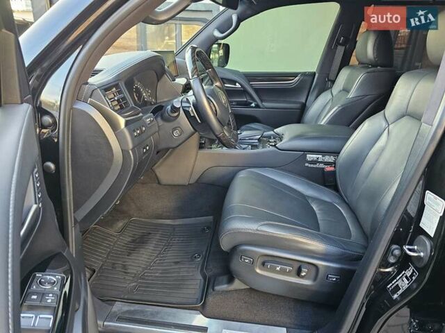 Черный Лексус ЛХ, объемом двигателя 4.46 л и пробегом 148 тыс. км за 71999 $, фото 41 на Automoto.ua