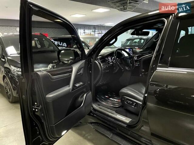 Чорний Лексус ЛХ, об'ємом двигуна 4.46 л та пробігом 156 тис. км за 73700 $, фото 23 на Automoto.ua