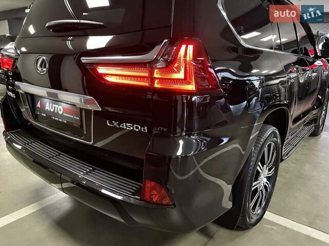 Чорний Лексус ЛХ, об'ємом двигуна 4.46 л та пробігом 156 тис. км за 73700 $, фото 73 на Automoto.ua