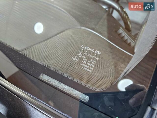 Черный Лексус ЛХ, объемом двигателя 4.46 л и пробегом 148 тыс. км за 71999 $, фото 72 на Automoto.ua