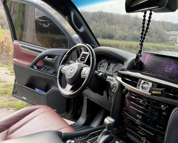 Чорний Лексус ЛХ, об'ємом двигуна 4.46 л та пробігом 74 тис. км за 84300 $, фото 37 на Automoto.ua