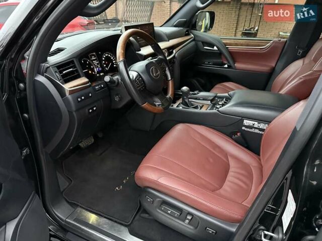 Черный Лексус ЛХ, объемом двигателя 4.46 л и пробегом 120 тыс. км за 69999 $, фото 75 на Automoto.ua