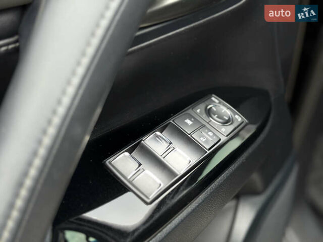 Черный Лексус ЛХ, объемом двигателя 4.46 л и пробегом 110 тыс. км за 75999 $, фото 37 на Automoto.ua