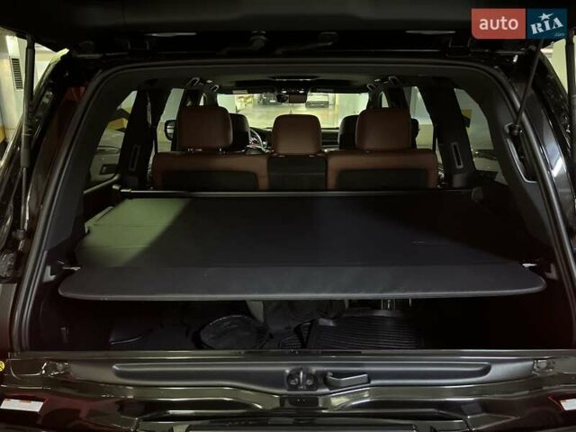 Лексус ЛХ 2019 в Киеве на Automoto.ua Черный Лексус ЛХ, объемом двигателя 5.66 л и пробегом 180 тыс. км за 72000 $, фото 35 на Automoto.ua