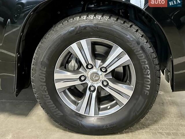 Чорний Лексус ЛХ, об'ємом двигуна 4.46 л та пробігом 156 тис. км за 73700 $, фото 76 на Automoto.ua