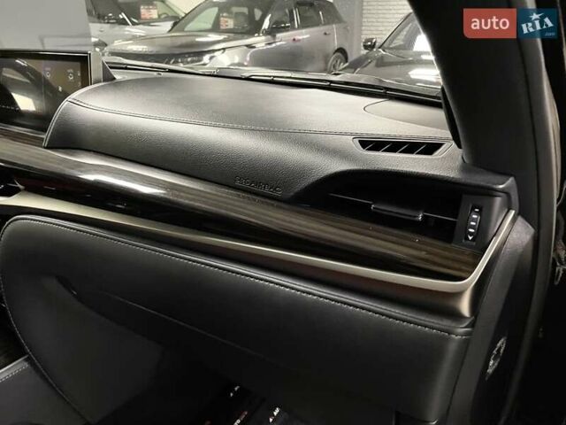Чорний Лексус ЛХ, об'ємом двигуна 4.46 л та пробігом 85 тис. км за 82700 $, фото 43 на Automoto.ua
