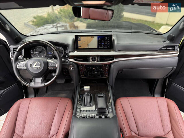 Черный Лексус ЛХ, объемом двигателя 4.46 л и пробегом 208 тыс. км за 70000 $, фото 62 на Automoto.ua