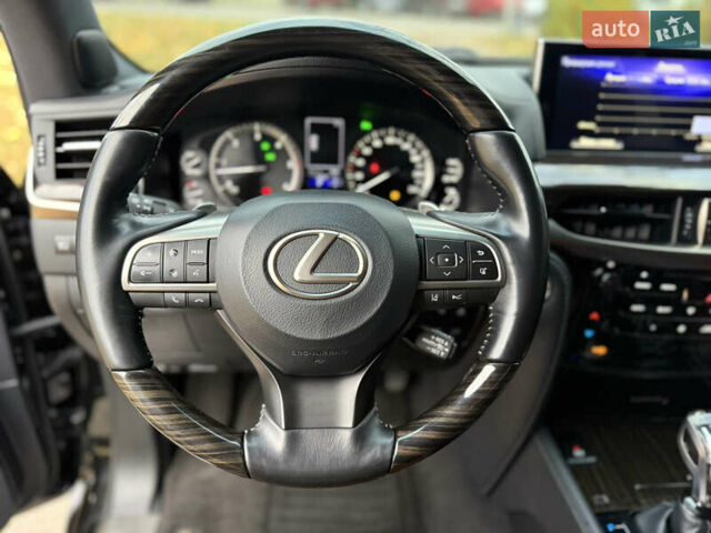 Черный Лексус ЛХ, объемом двигателя 4.46 л и пробегом 112 тыс. км за 82600 $, фото 32 на Automoto.ua