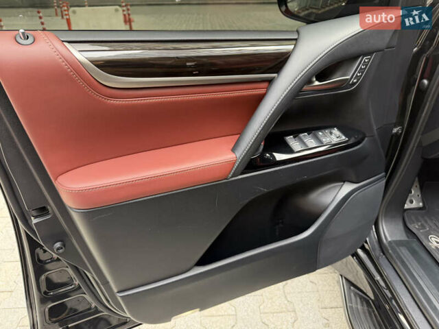 Чорний Лексус ЛХ, об'ємом двигуна 4.46 л та пробігом 147 тис. км за 69900 $, фото 43 на Automoto.ua