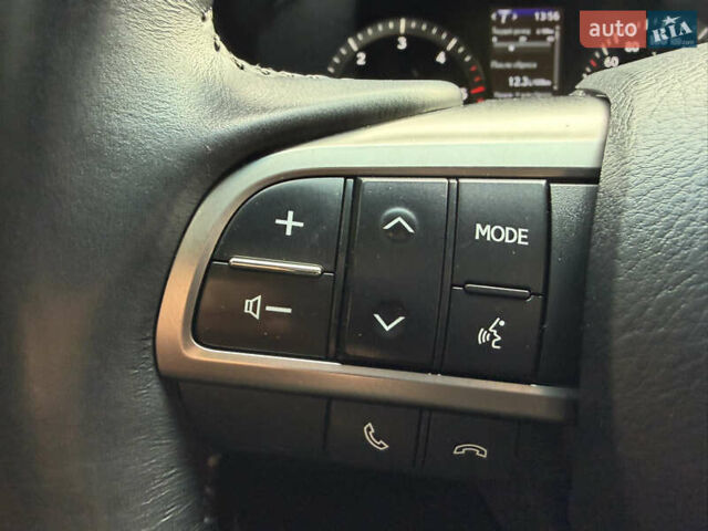 Чорний Лексус ЛХ, об'ємом двигуна 4.46 л та пробігом 147 тис. км за 69900 $, фото 70 на Automoto.ua