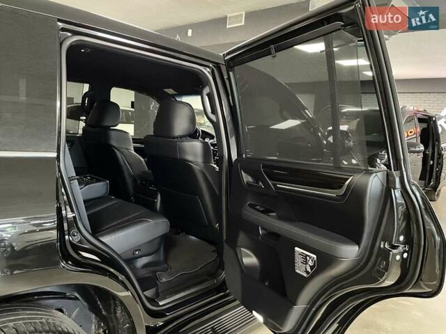 Чорний Лексус ЛХ, об'ємом двигуна 4.46 л та пробігом 156 тис. км за 73700 $, фото 35 на Automoto.ua