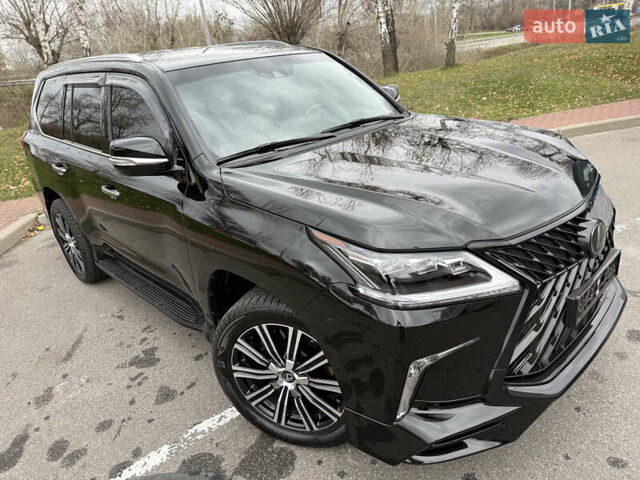Черный Лексус ЛХ, объемом двигателя 5.66 л и пробегом 55 тыс. км за 81900 $, фото 17 на Automoto.ua