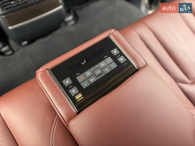 Черный Лексус ЛХ, объемом двигателя 4.46 л и пробегом 208 тыс. км за 70000 $, фото 61 на Automoto.ua