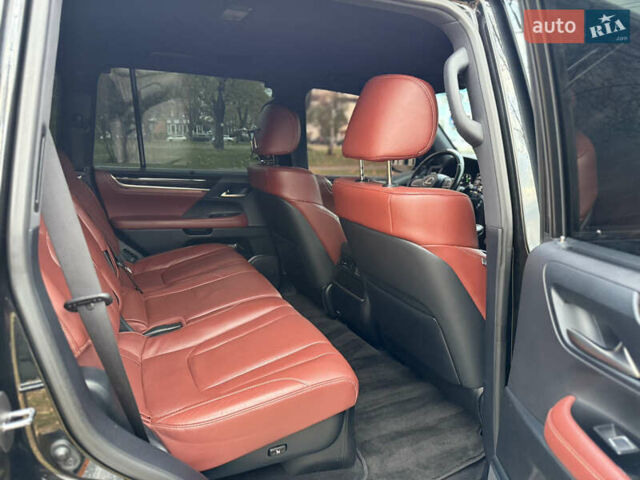 Черный Лексус ЛХ, объемом двигателя 4.46 л и пробегом 112 тыс. км за 82600 $, фото 44 на Automoto.ua