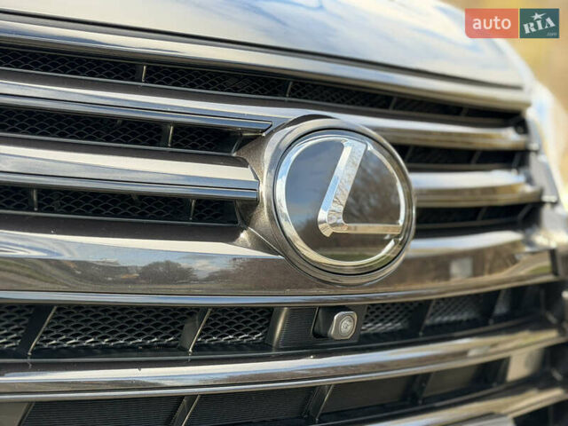 Чорний Лексус ЛХ, об'ємом двигуна 4.46 л та пробігом 74 тис. км за 84300 $, фото 10 на Automoto.ua