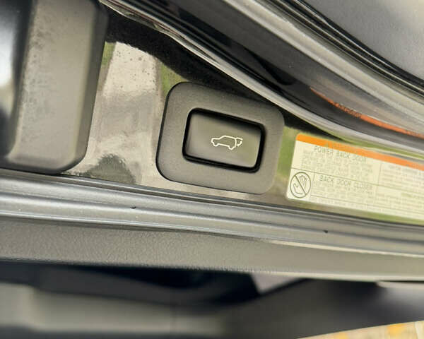 Чорний Лексус ЛХ, об'ємом двигуна 4.46 л та пробігом 74 тис. км за 84300 $, фото 31 на Automoto.ua