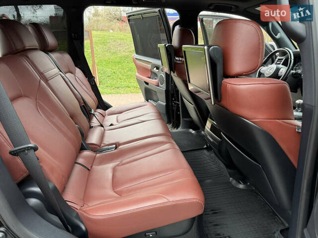 Черный Лексус ЛХ, объемом двигателя 5.66 л и пробегом 55 тыс. км за 81900 $, фото 52 на Automoto.ua