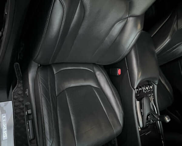 Черный Лексус ЛХ, объемом двигателя 5.66 л и пробегом 127 тыс. км за 76000 $, фото 30 на Automoto.ua