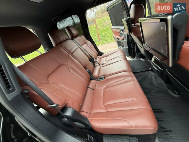 Черный Лексус ЛХ, объемом двигателя 5.66 л и пробегом 55 тыс. км за 81900 $, фото 53 на Automoto.ua