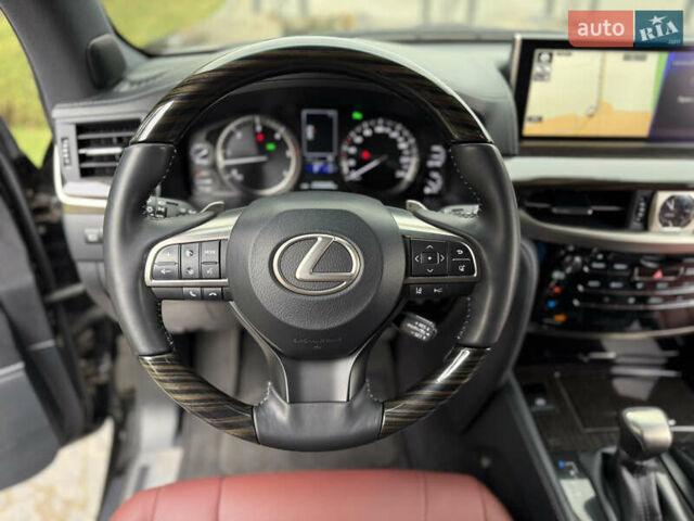 Черный Лексус ЛХ, объемом двигателя 4.46 л и пробегом 208 тыс. км за 70000 $, фото 39 на Automoto.ua